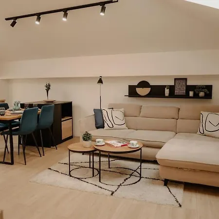 Andrea's Loft Apartment *